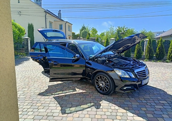Mercedes-Benz Klasa E cena 62000 przebieg: 223000, rok produkcji 2009 z Torzym małe 529
